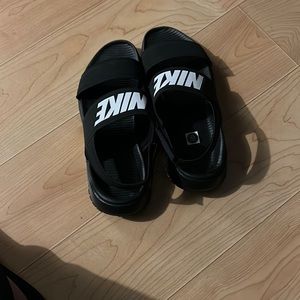 Nike women sandal